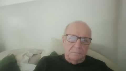 Snapshot of oggi95 chatting on 25, 3, 2026 oggi95 online show from 25, 3, 2026