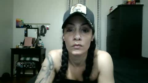 Snapshot of oglitcouple chatting on 19, 10, 2025 Lit en Cama online show from 19, 10, 2025