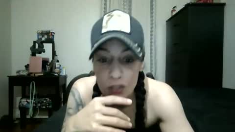 Snapshot of oglitcouple chatting on 2, 12, 2025 Lit en Cama online show from 2, 12, 2025