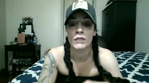 Snapshot of oglitcouple chatting on 19, 12, 2025 Lit en Cama online show from 19, 12, 2025