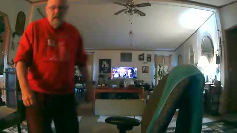 Snapshot of ogusbogus chatting on 23, 11, 2025 Maximus No Mo online show from 23, 11, 2025