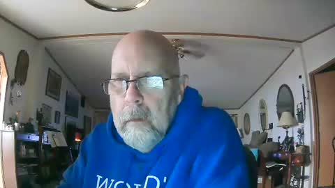 Snapshot of ogusbogus chatting on 29, 11, 2025 Maximus No Mo online show from 29, 11, 2025