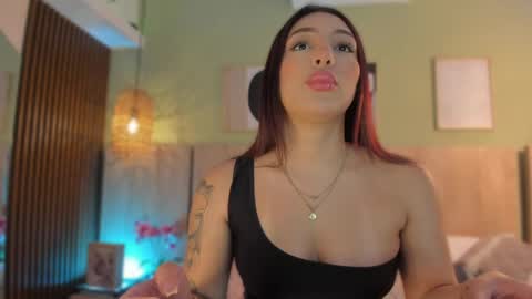 Snapshot of oh_hollyy chatting on 5, 5, 2026 Holly online show from 5, 5, 2026