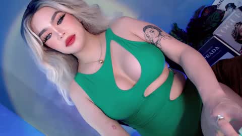 Snapshot of oh_my_bonita chatting on 1, 3, 2025 Flora online show from 1, 3, 2025