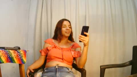 Snapshot of oh_tique chatting on 24, 1, 2025 LU online show from 24, 1, 2025