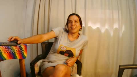 Snapshot of oh_tique chatting on 27, 1, 2025 LU online show from 27, 1, 2025