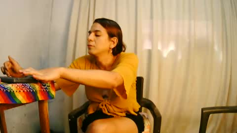 Snapshot of oh_tique chatting on 1, 2, 2025 LU online show from 1, 2, 2025