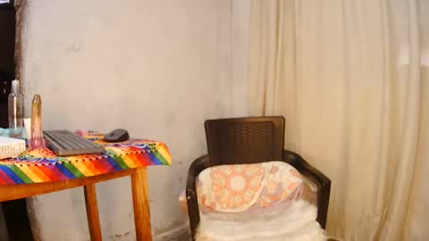 Snapshot of oh_tique chatting on 9, 2, 2025 LU online show from 9, 2, 2025