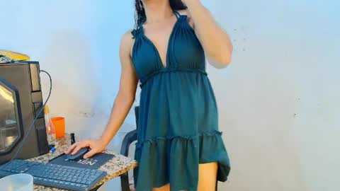 Snapshot of oh_tique chatting on 4, 5, 2026 LU online show from 4, 5, 2026