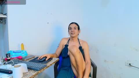 Snapshot of oh_tique chatting on 10, 6, 2026 LU online show from 10, 6, 2026