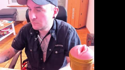 Snapshot of ohihoe92 chatting on 4, 5, 2026 Chris online show from 4, 5, 2026