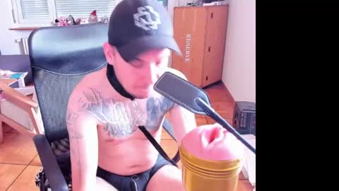 Snapshot of ohihoe92 chatting on 20, 7, 2026 Chris online show from 20, 7, 2026