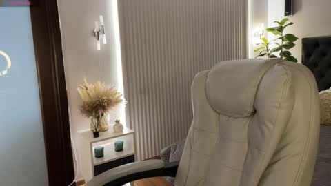 Emma online show from 11, 4, 2026