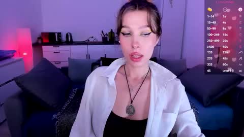 Snapshot of ohmymiami_ chatting on 9, 10, 2025 Light online show from 9, 10, 2025