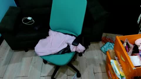 ohmysqueak online show from 18, 4, 2026