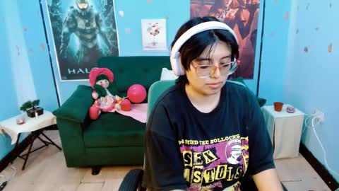 ohmysqueak online show from 8, 5, 2026