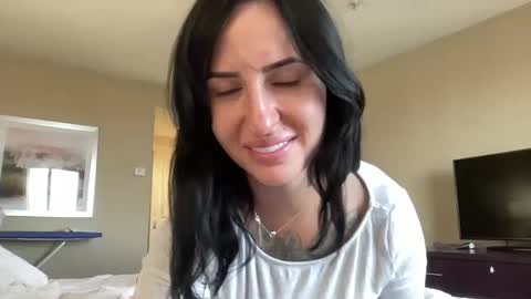 riley online show from 8, 10, 2025