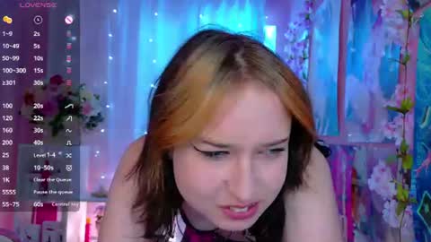 Snapshot of oksi_koxy chatting on 3, 7, 2026 Karolina online show from 3, 7, 2026