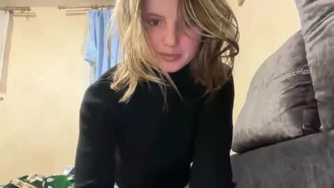 Oktavia7777 online show from 8, 3, 2026