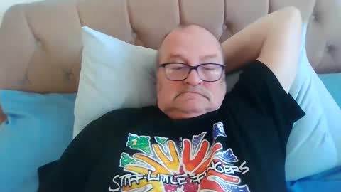 Snapshot of old_fkr chatting on 8, 1, 2025 old_fkr online show from 8, 1, 2025