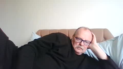 Snapshot of old_fkr chatting on 4, 3, 2025 old_fkr online show from 4, 3, 2025