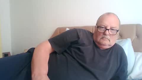 Snapshot of old_fkr chatting on 8, 9, 2025 old_fkr online show from 8, 9, 2025