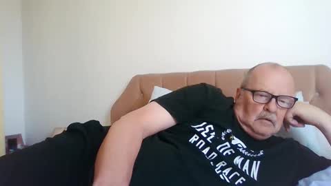 Snapshot of old_fkr chatting on 5, 10, 2025 old_fkr online show from 5, 10, 2025