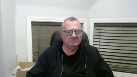 Snapshot of oldguybigd chatting on 19, 10, 2025 oldguybigd online show from 19, 10, 2025