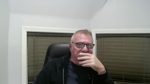 Snapshot of oldguybigd chatting on 29, 11, 2025 oldguybigd online show from 29, 11, 2025