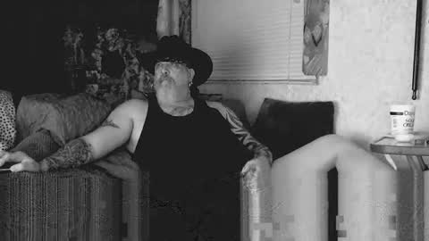 Snapshot of oldskoolll chatting on 9, 2, 2026 oldskoolll online show from 9, 2, 2026