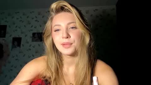 Snapshot of oletaguinyard chatting on 5, 11, 2025 Kem online show from 5, 11, 2025