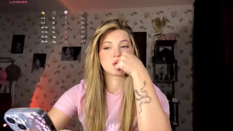 Snapshot of oletaguinyard chatting on 8, 11, 2025 Kem online show from 8, 11, 2025