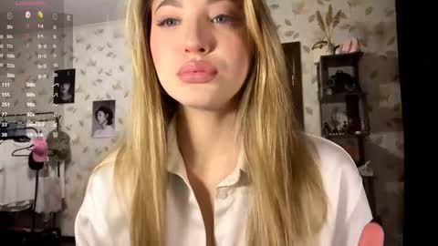 Snapshot of oletaguinyard chatting on 18, 11, 2025 Kem online show from 18, 11, 2025