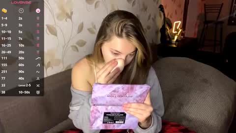 Snapshot of oletaguinyard chatting on 3, 12, 2025 Kem online show from 3, 12, 2025