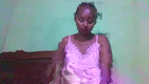 Snapshot of olinah610 chatting on 28, 10, 2025 olinah610 online show from 28, 10, 2025