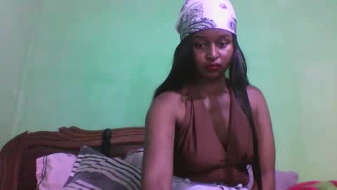 Snapshot of olinah610 chatting on 31, 10, 2025 olinah610 online show from 31, 10, 2025