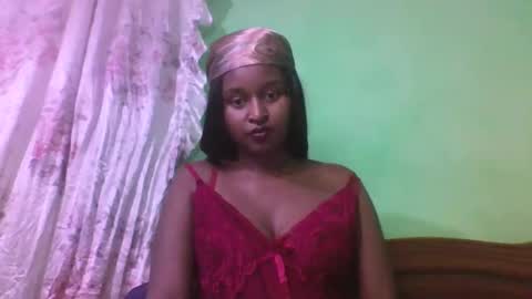 Snapshot of olinah610 chatting on 15, 11, 2025 olinah610 online show from 15, 11, 2025