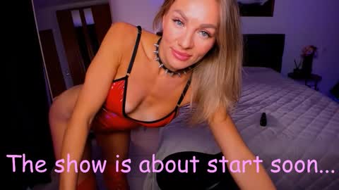 Snapshot of oliva_candy chatting on 30, 10, 2025 oliva_candy online show from 30, 10, 2025