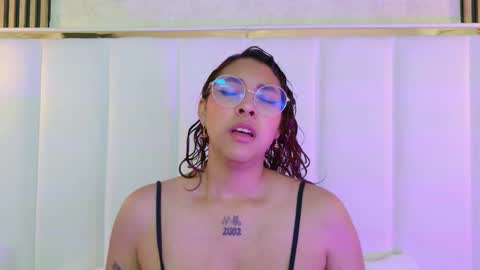 Snapshot of olivejoness_ chatting on 7, 10, 2025 olive online show from 7, 10, 2025