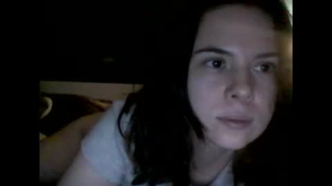 Snapshot of olivepeach chatting on 31, 3, 2026 Oil online show from 31, 3, 2026