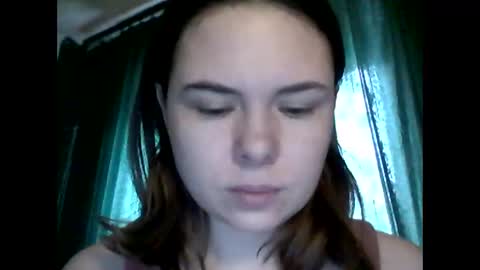 Snapshot of olivepeach chatting on 1, 4, 2026 Oil online show from 1, 4, 2026