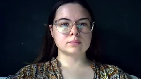 Snapshot of olivepeach chatting on 20, 7, 2026 Oil online show from 20, 7, 2026