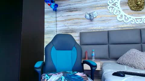 Snapshot of oliver__brown chatting on 26, 11, 2025 Oliver online show from 26, 11, 2025