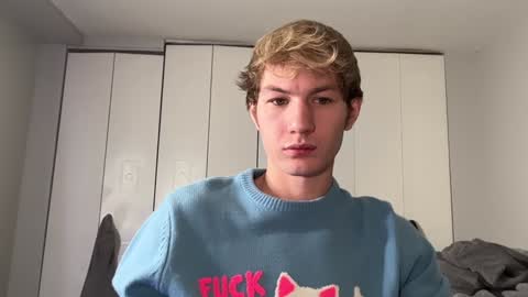 Snapshot of oliver_beck chatting on 7, 12, 2024 Oliver Beck online show from 7, 12, 2024