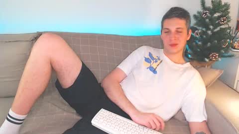 Snapshot of oliver_hort chatting on 5, 1, 2025 Oliver online show from 5, 1, 2025