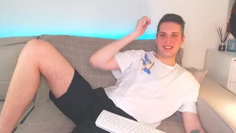 Snapshot of oliver_hort chatting on 8, 2, 2025 Oliver online show from 8, 2, 2025