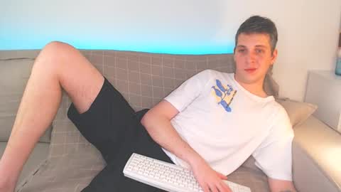 Snapshot of oliver_hort chatting on 10, 2, 2025 Oliver online show from 10, 2, 2025