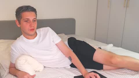 Snapshot of oliver_hort chatting on 15, 9, 2025 Oliver online show from 15, 9, 2025