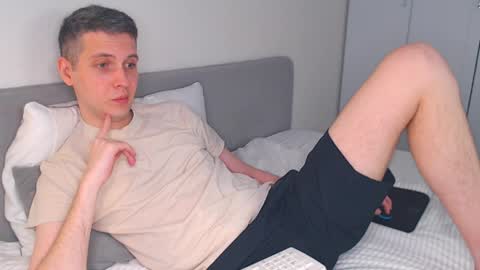 Snapshot of oliver_hort chatting on 8, 4, 2026 Oliver online show from 8, 4, 2026