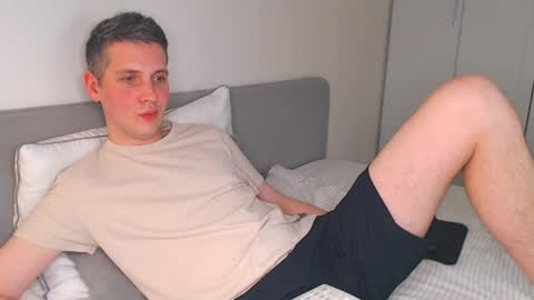 Snapshot of oliver_hort chatting on 19, 4, 2026 Oliver online show from 19, 4, 2026